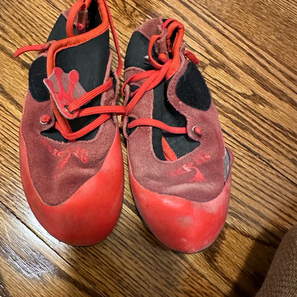 Kids la Sportiva climbing shoes